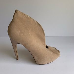 Anne Michelle Spy Glass beige boots size 8 NWOT